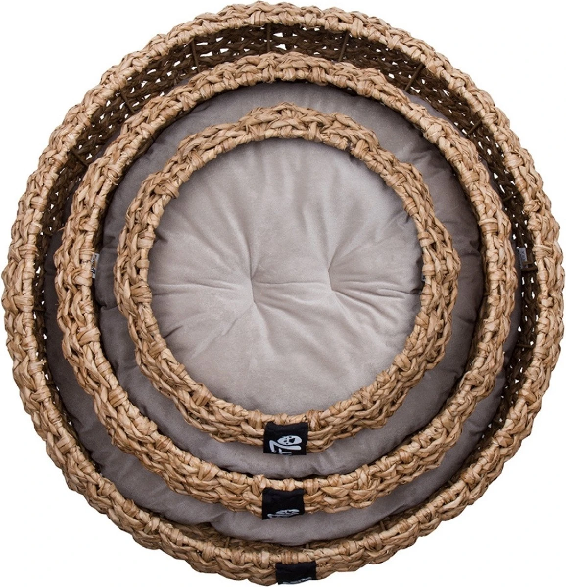 District 70 COCOON - Luxe Hondenmand Van Duurzaam Hoogwaardig Riet Met Zacht Kussen - Maten S/M/L - Large 20 District 70 COCOON - Luxe Hondenmand Van Duurzaam Hoogwaardig Riet Met Zacht Kussen - Maten S/M/L - Large - Afbeelding 18