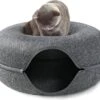 Merkloos A.K.A. Kattentunnel En Kattenmand In-1 – Kattenspeelgoed Speeltunnel Kattenhuis – Kattenhol Rond Kattenspeeltjes - Cat Cave Donut - Antraciet Vilt -Huisdierbenodigdheden 1200x1019 1